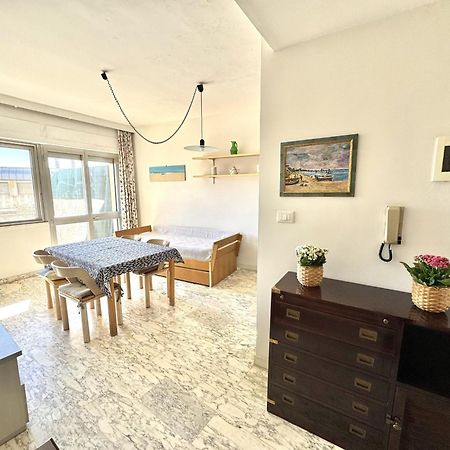 Imperiale Apartment Tirrenia Εξωτερικό φωτογραφία