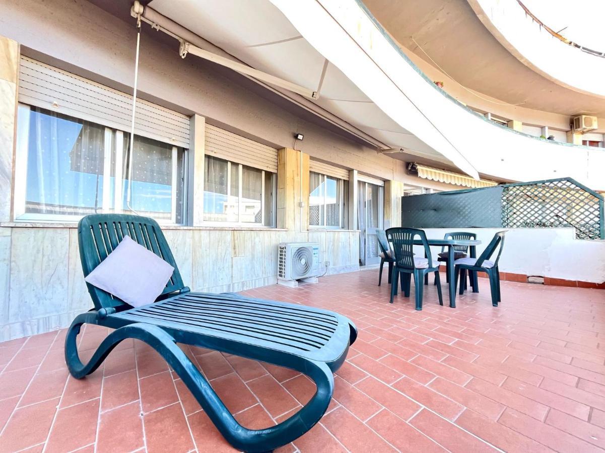 Imperiale Apartment Tirrenia Εξωτερικό φωτογραφία