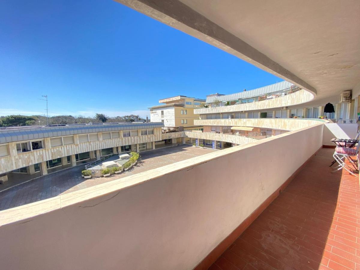 Imperiale Apartment Tirrenia Εξωτερικό φωτογραφία