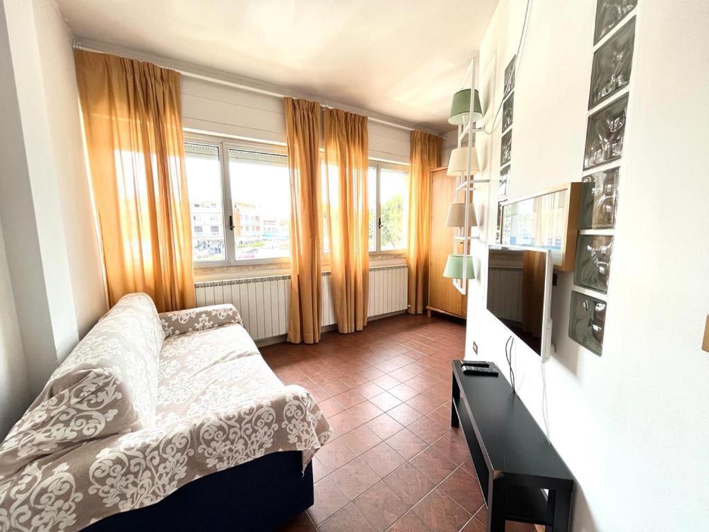 Imperiale Apartment Tirrenia Εξωτερικό φωτογραφία