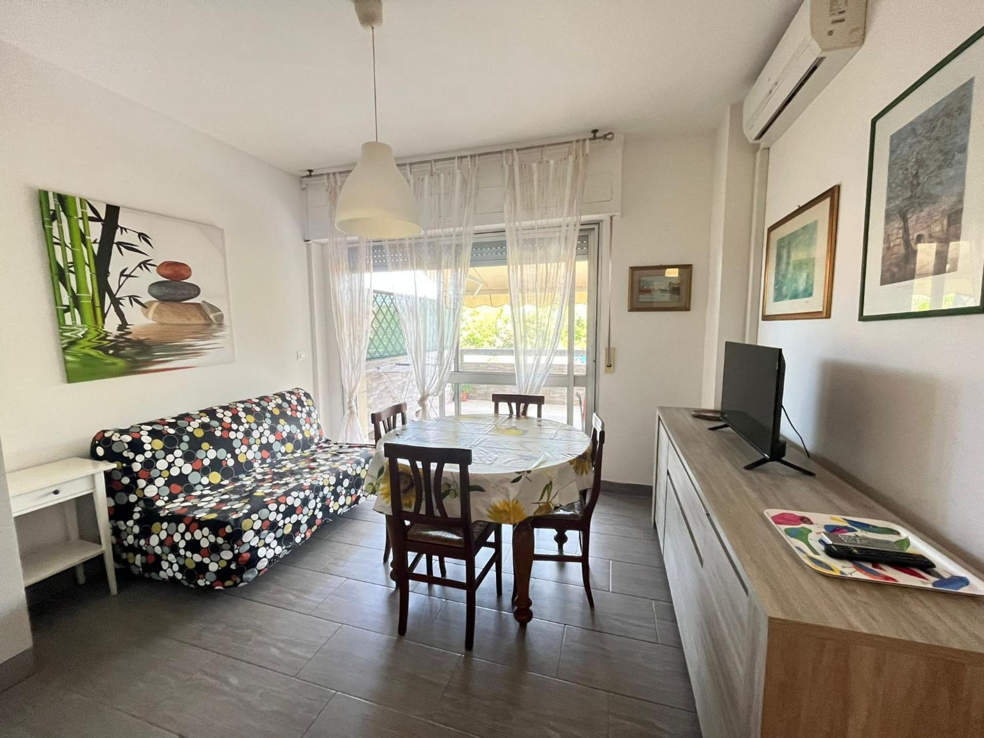Imperiale Apartment Tirrenia Εξωτερικό φωτογραφία