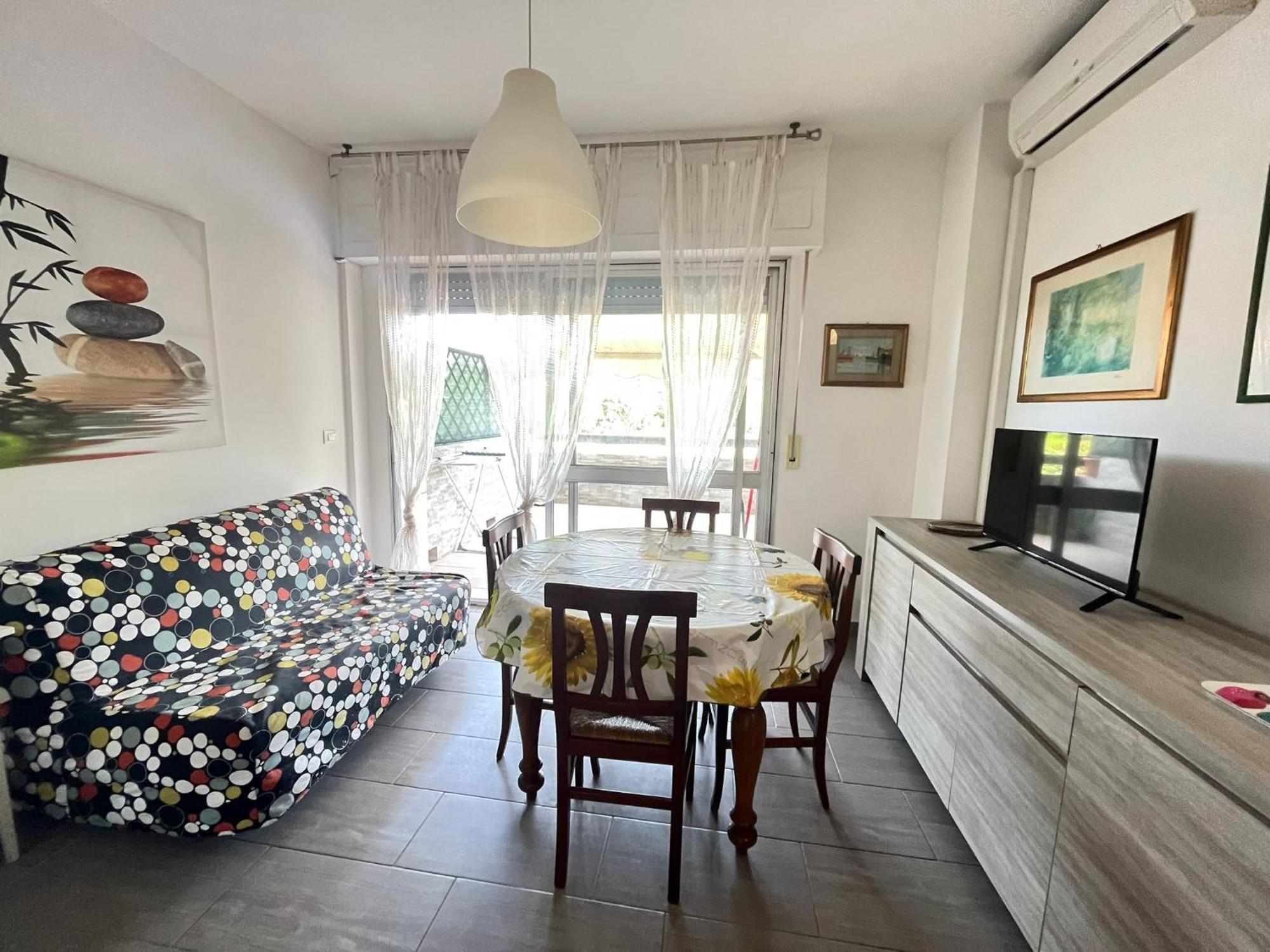 Imperiale Apartment Tirrenia Εξωτερικό φωτογραφία