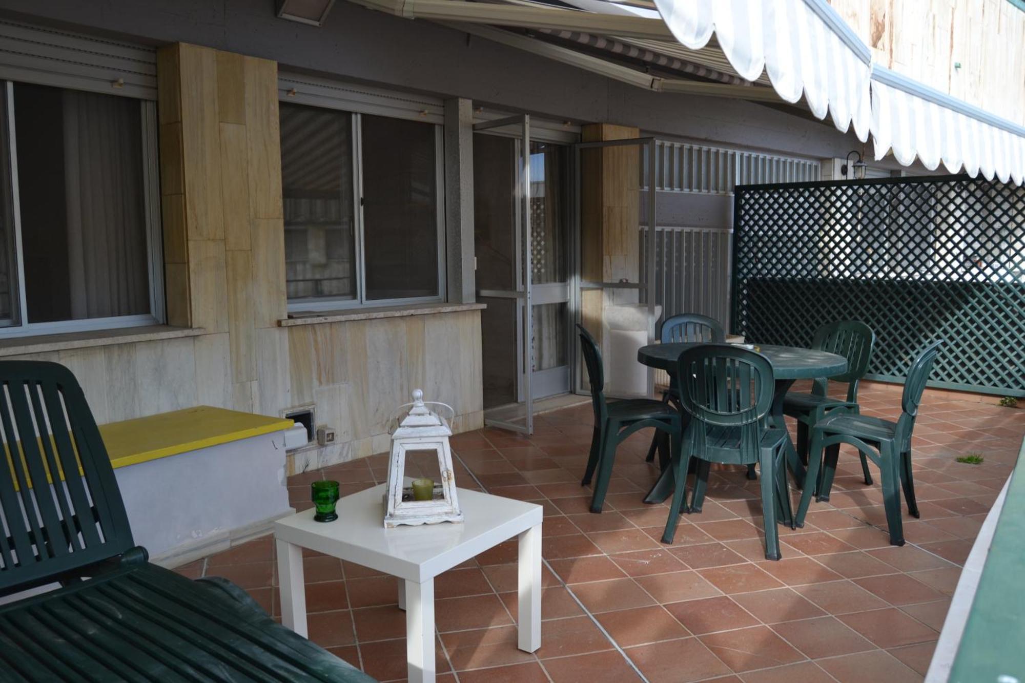Imperiale Apartment Tirrenia Εξωτερικό φωτογραφία