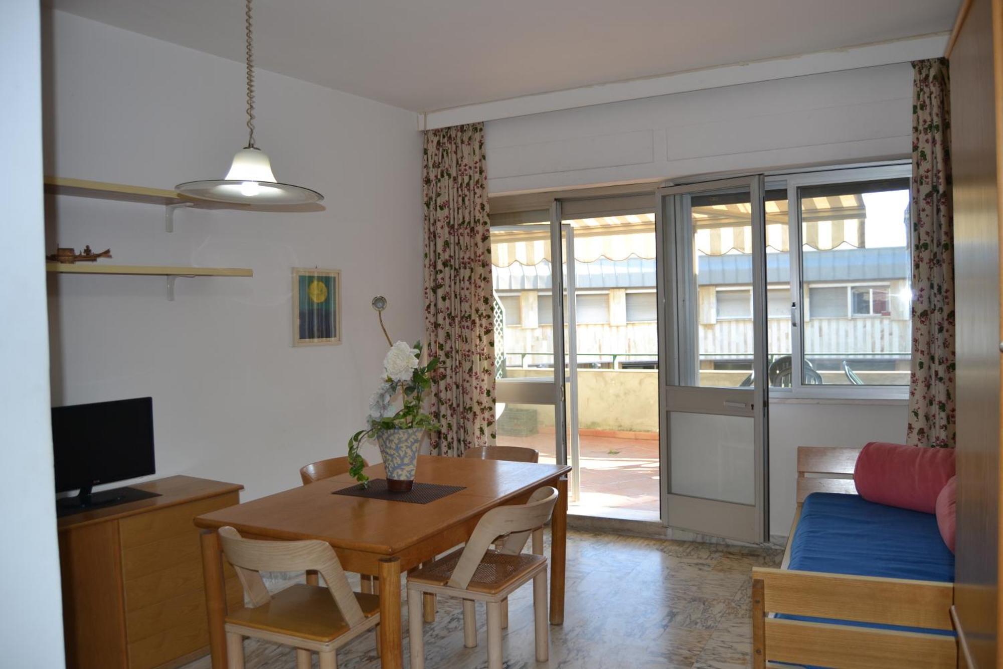 Imperiale Apartment Tirrenia Εξωτερικό φωτογραφία
