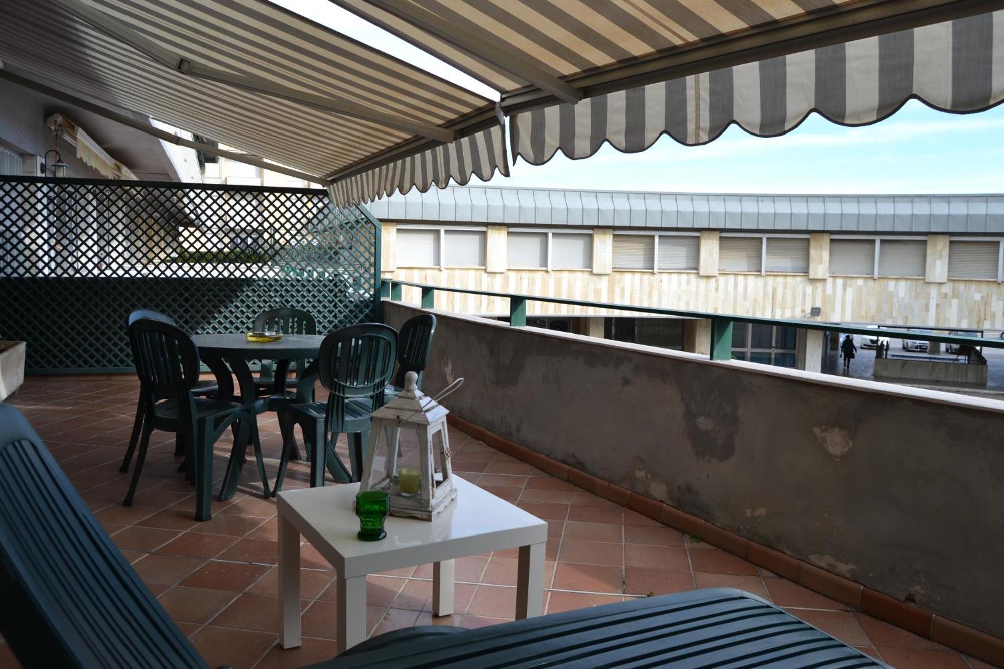 Imperiale Apartment Tirrenia Εξωτερικό φωτογραφία