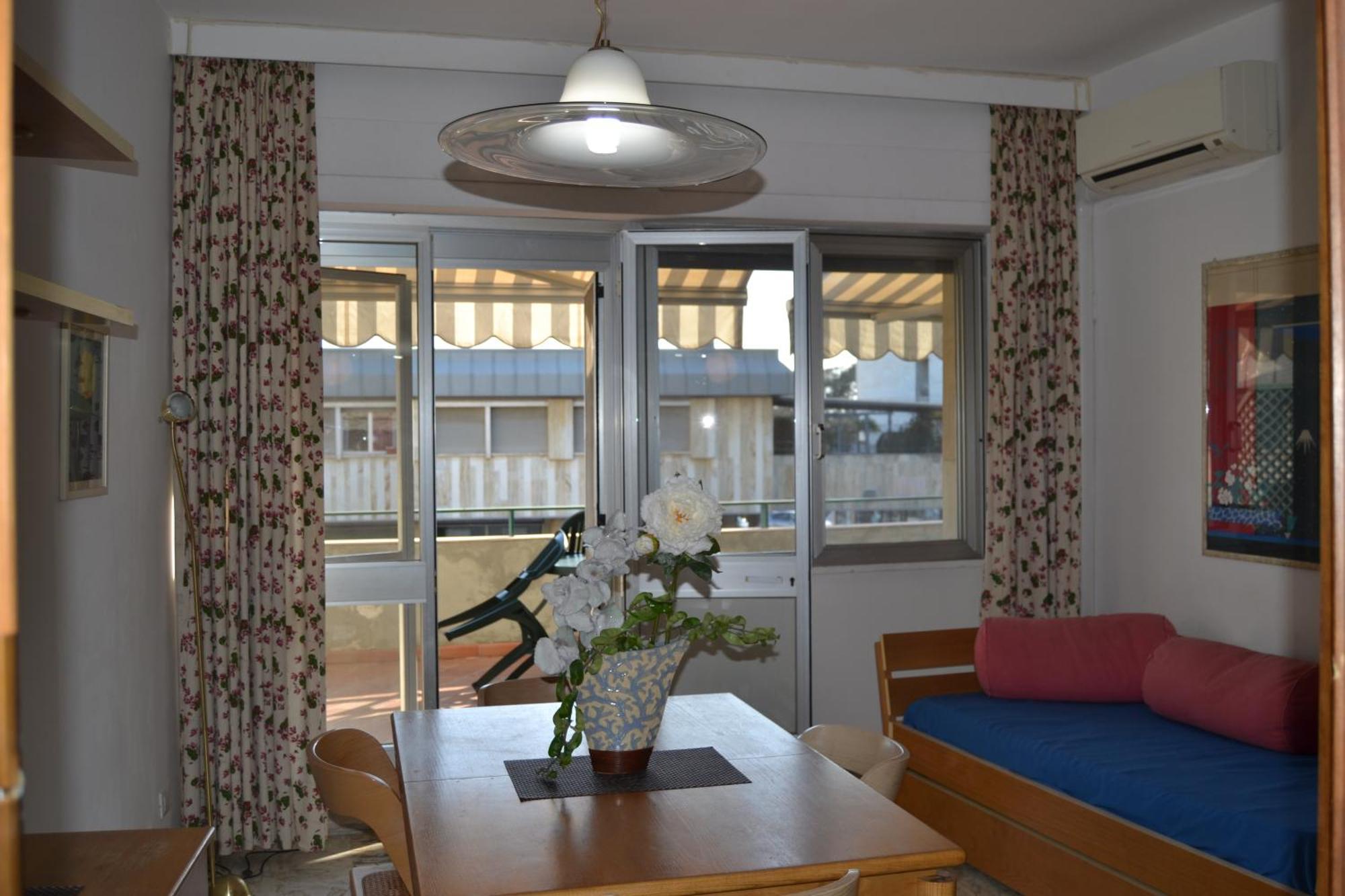 Imperiale Apartment Tirrenia Εξωτερικό φωτογραφία