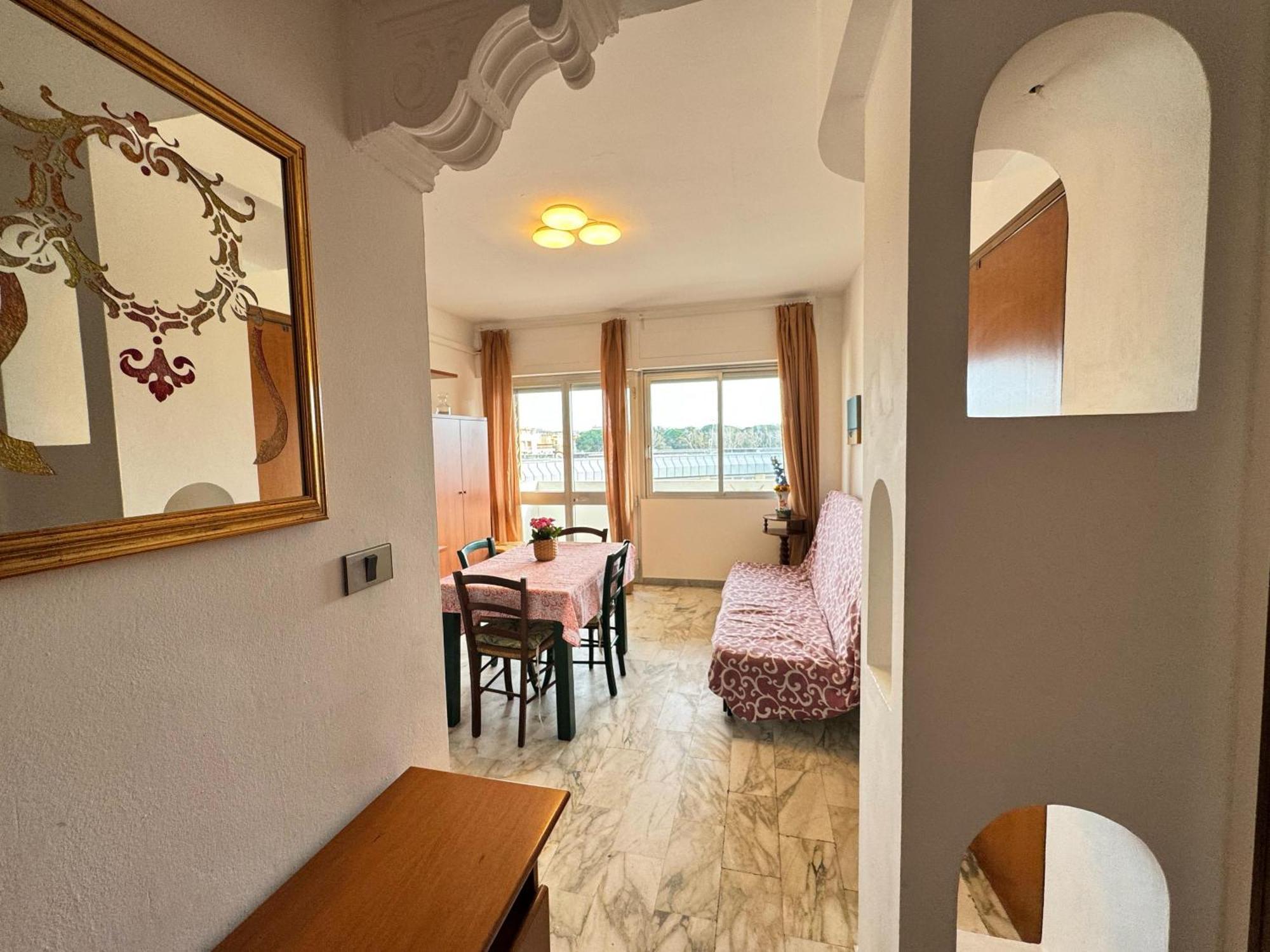 Imperiale Apartment Tirrenia Εξωτερικό φωτογραφία