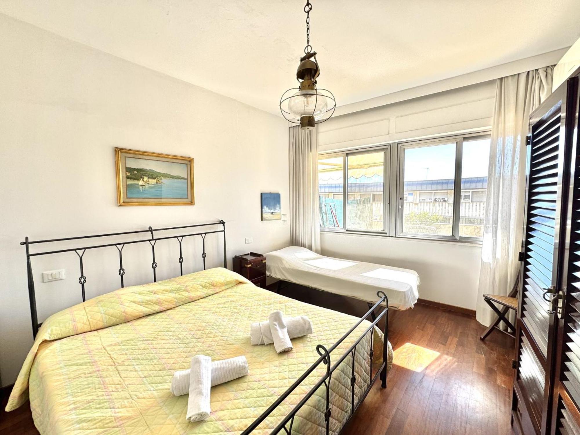Imperiale Apartment Tirrenia Εξωτερικό φωτογραφία