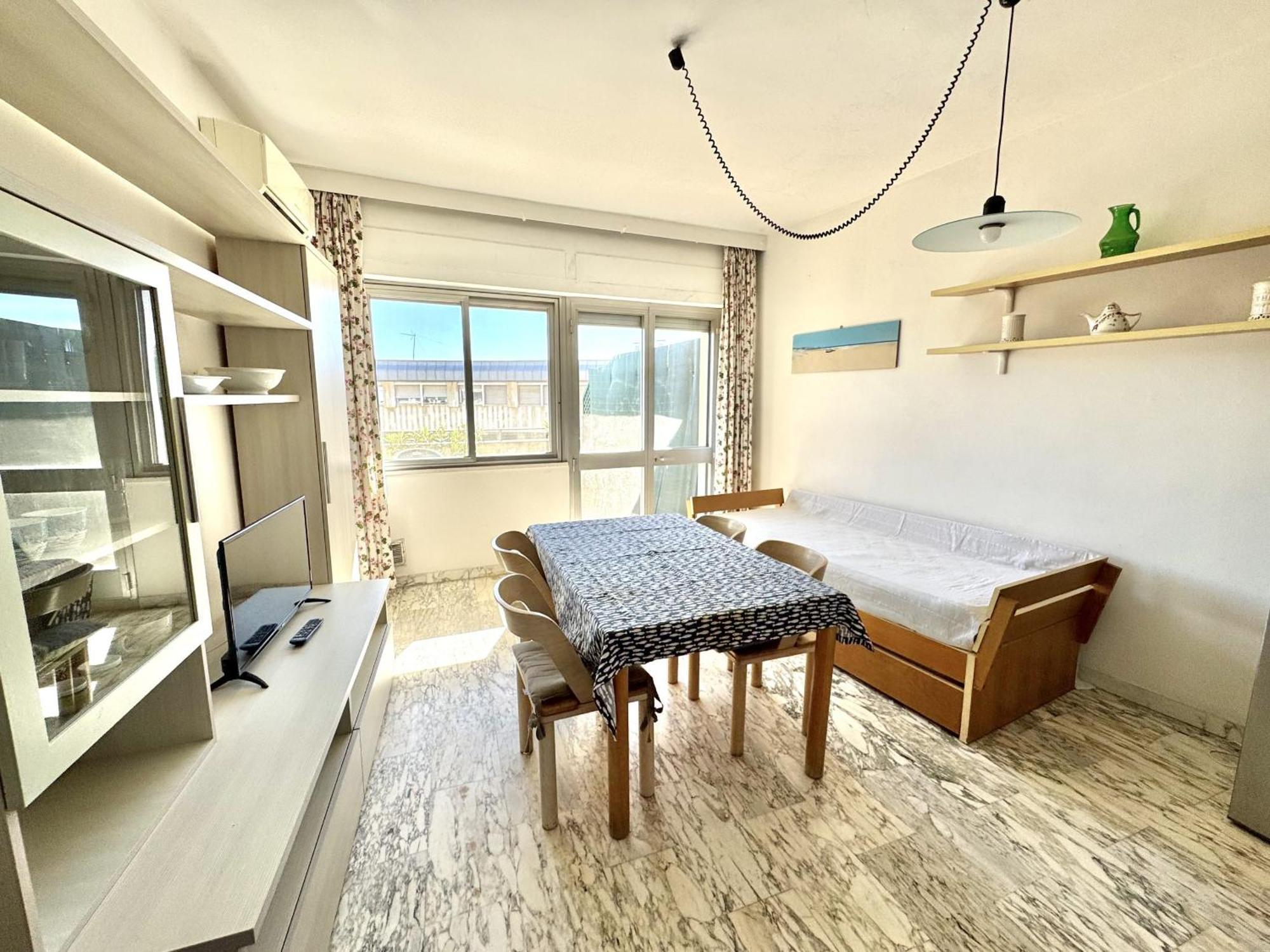 Imperiale Apartment Tirrenia Εξωτερικό φωτογραφία